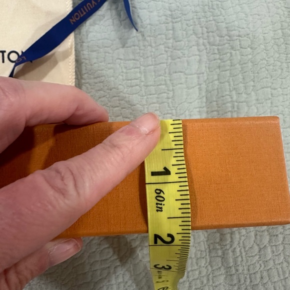 Louis Vuitton Orange Gift Box, Dust Bag and Card with Blue Accent - Picture 5 of 6
